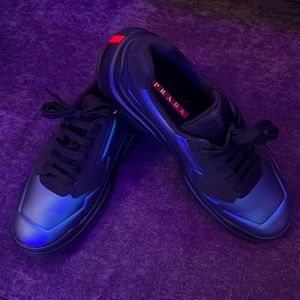 PRADA MEN’S SIZE 8 POLARIUS - RARE FIND - NO BOX.